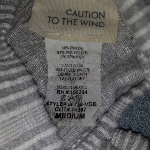 Caution to the wind. Gray and white jumpsuit M NWOTS great for travel. - Picture 5 of 5